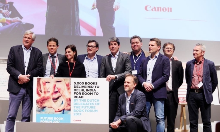 Sponsoring Roomto Read